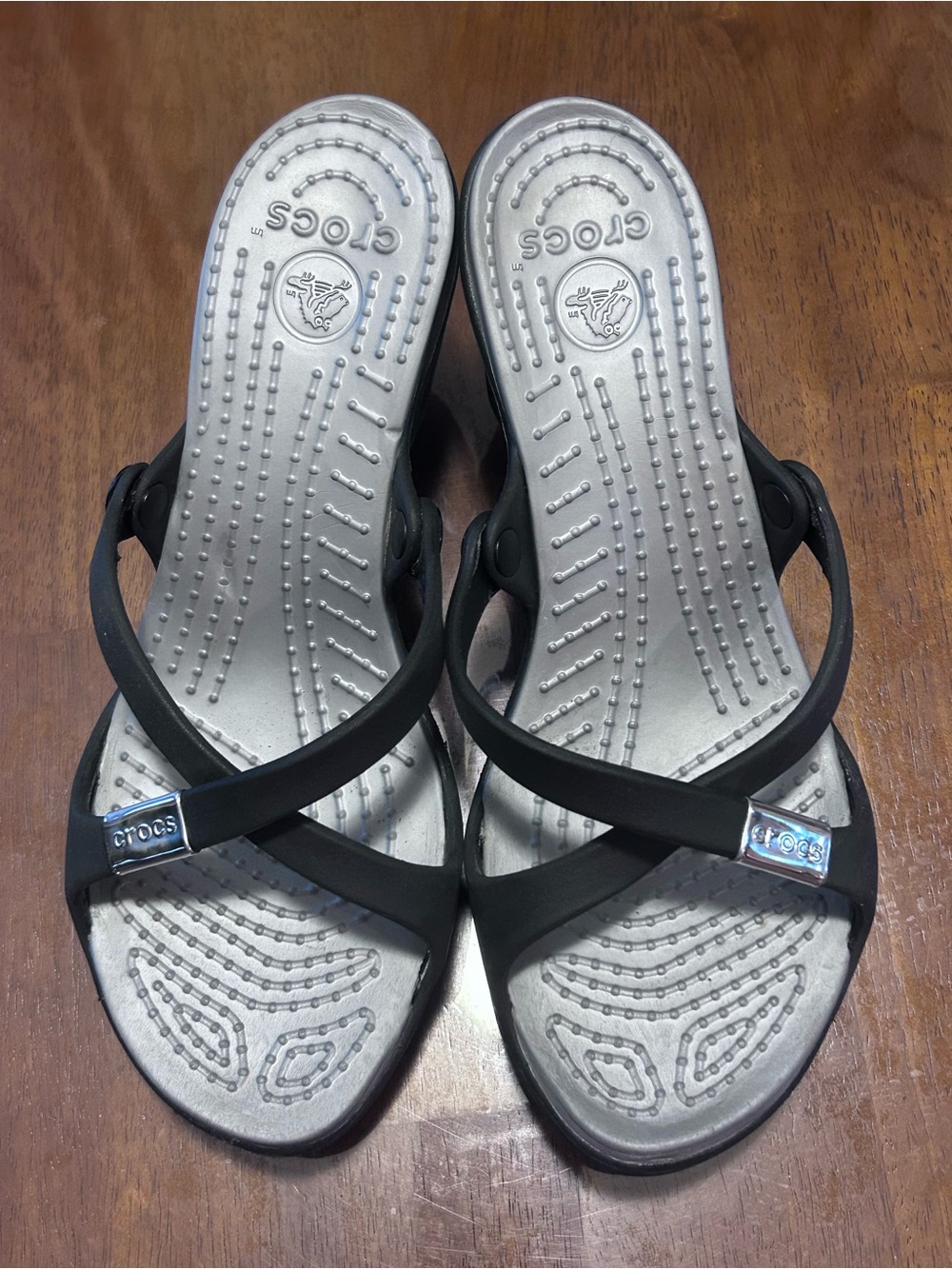 Crocs Sandals Womens Size 9 Cyprus IV Slip on Slide Heel Strappy 14558 Black - Picture 13 of 13